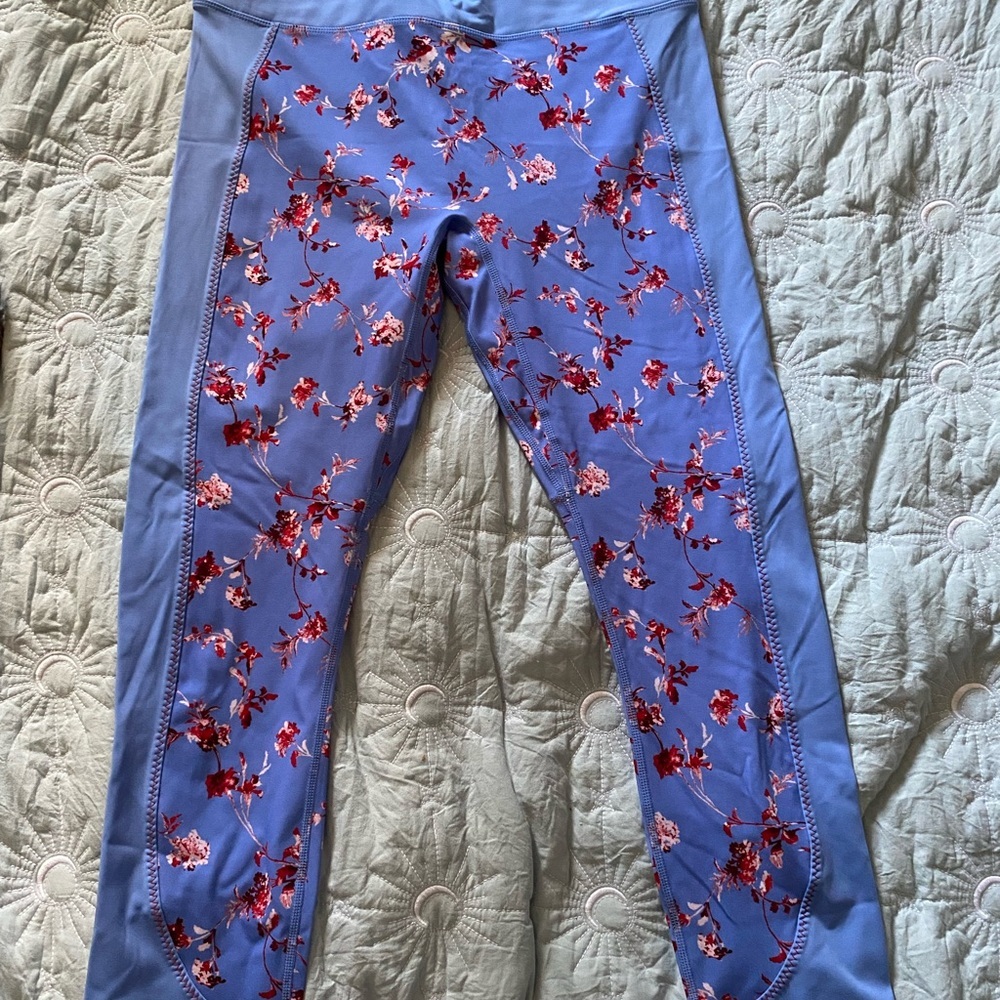 Motion 365 Floral women’s Leggings - Blue and Red size XL